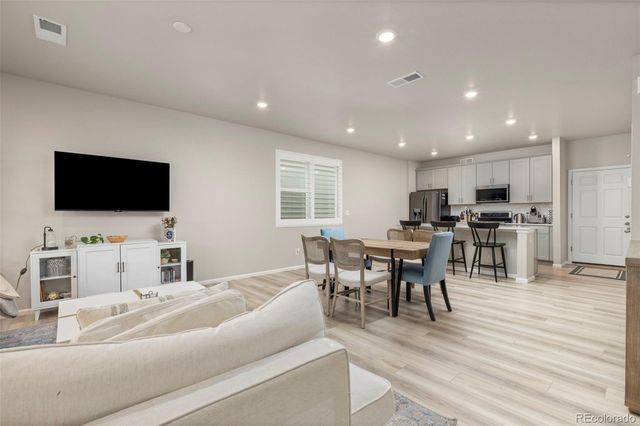 6078 N Lisbon Street, Aurora, CO 80019
