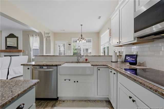 333 Wishaw Court, Hope Mills, NC 28348