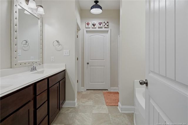 333 Wishaw Court, Hope Mills, NC 28348