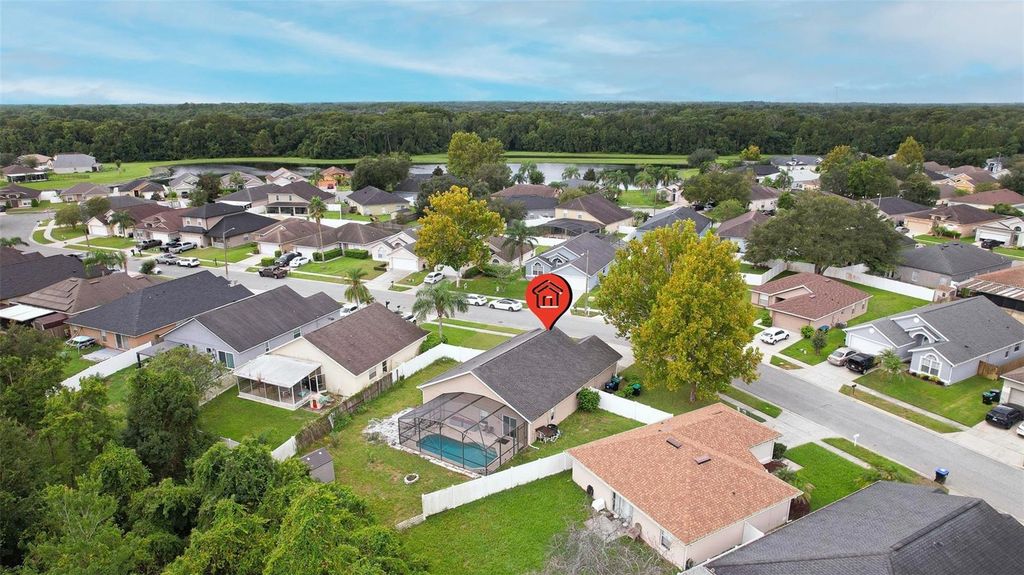 Image 3 of property listing at 401 FIELDSTREAM WEST BOULEVARD, Orlando, FL 32825