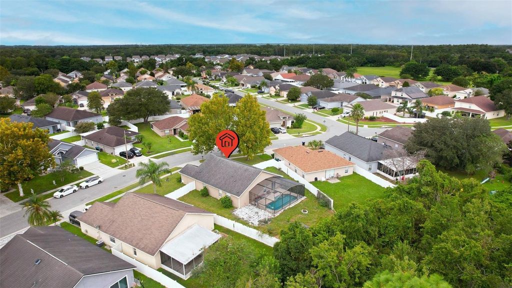 Image 23 of property listing at 401 FIELDSTREAM WEST BOULEVARD, Orlando, FL 32825