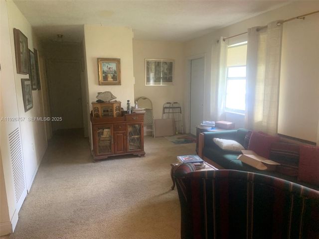 1420 North Dr, Miami, FL 33179