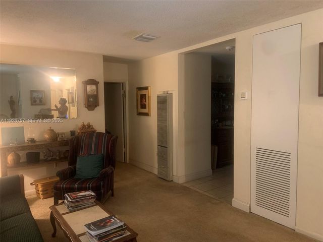 1420 North Dr, Miami, FL 33179