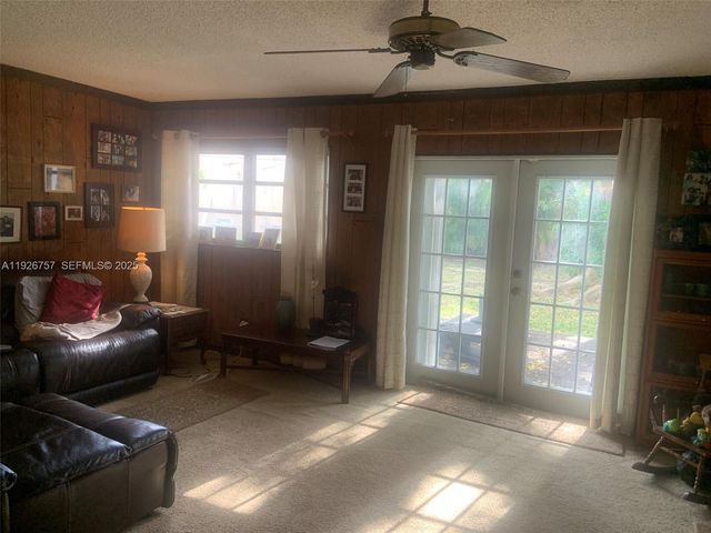 1420 North Dr, Miami, FL 33179