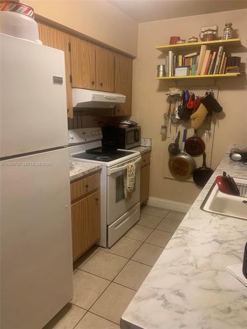 1420 North Dr, Miami, FL 33179