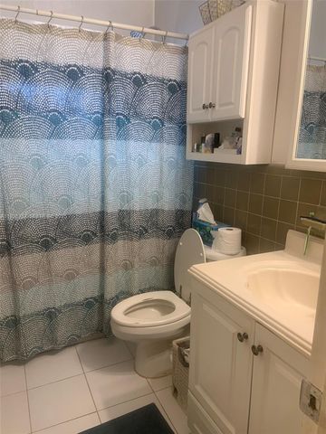 1420 North Dr, Miami, FL 33179