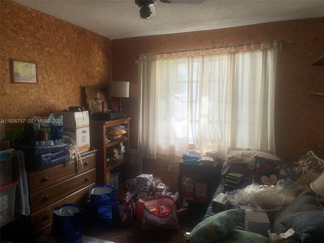 1420 North Dr, Miami, FL 33179