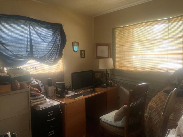 1420 North Dr, Miami, FL 33179