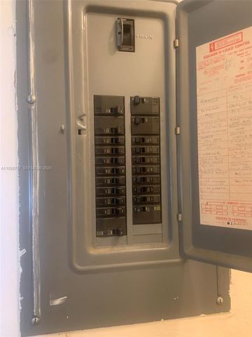 1420 North Dr, Miami, FL 33179