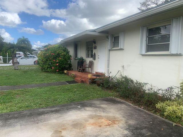 1420 North Dr, Miami, FL 33179