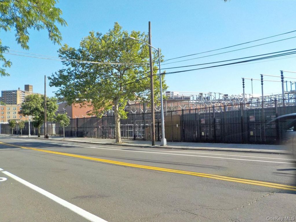 51-17 99 Street 15C, Corona, NY 11368 — photo 3
