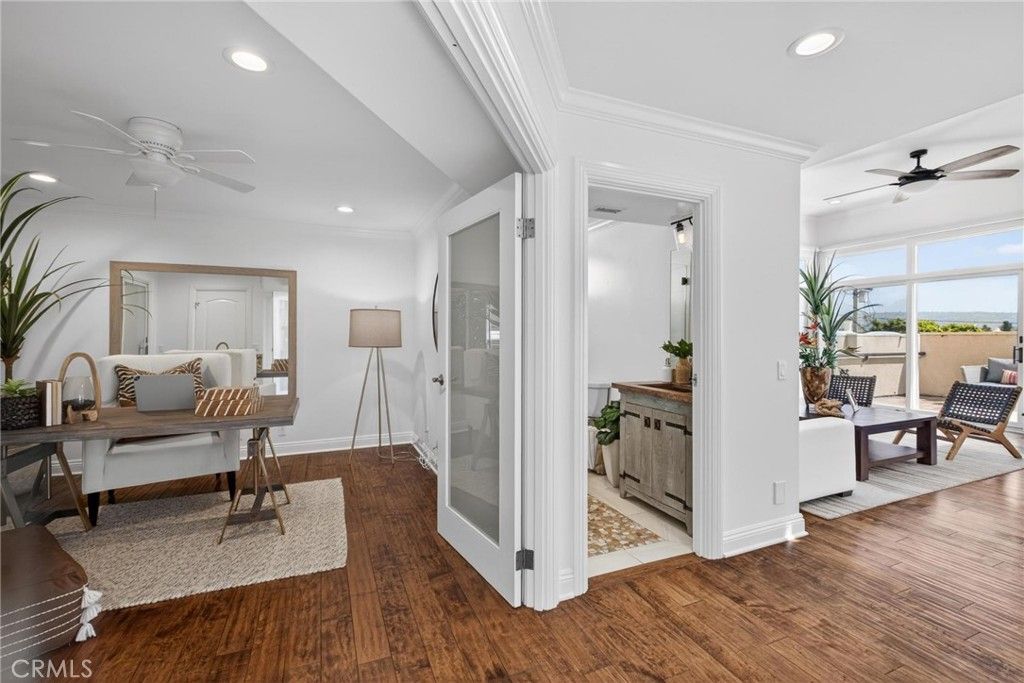 Image 14 of property listing at 818 N Juanita B, Redondo Beach, CA 90277