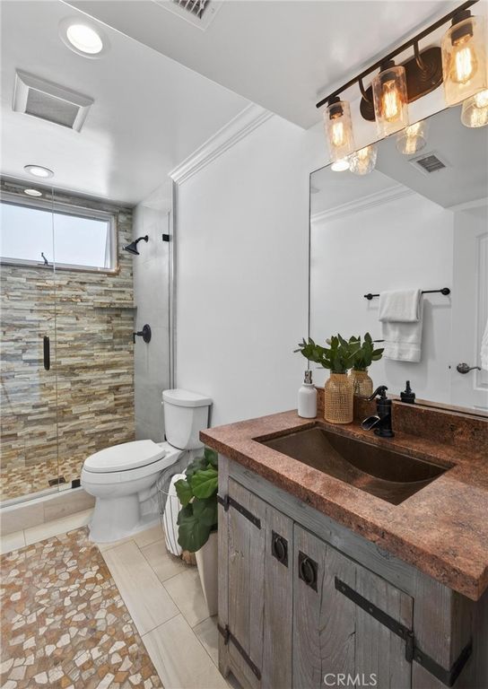 Image 17 of property listing at 818 N Juanita B, Redondo Beach, CA 90277