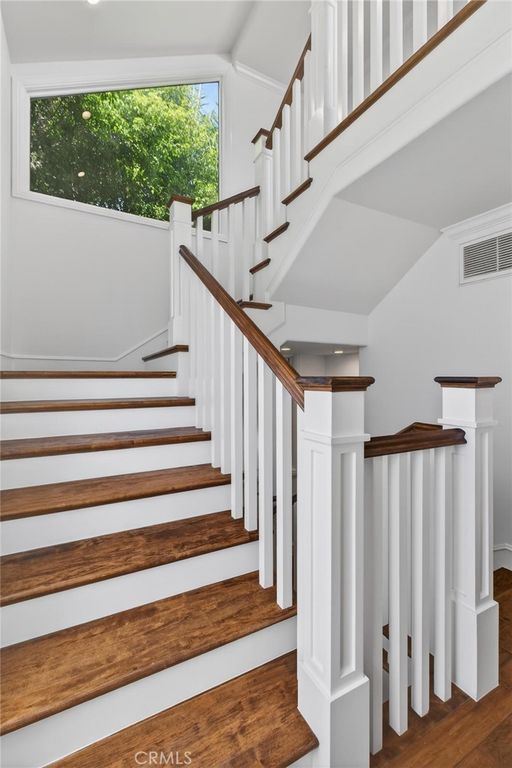 Image 25 of property listing at 818 N Juanita B, Redondo Beach, CA 90277