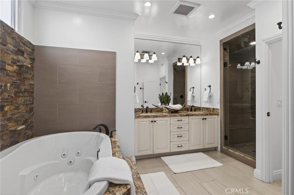 Image 30 of property listing at 818 N Juanita B, Redondo Beach, CA 90277