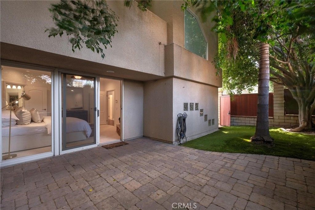 Image 35 of property listing at 818 N Juanita B, Redondo Beach, CA 90277