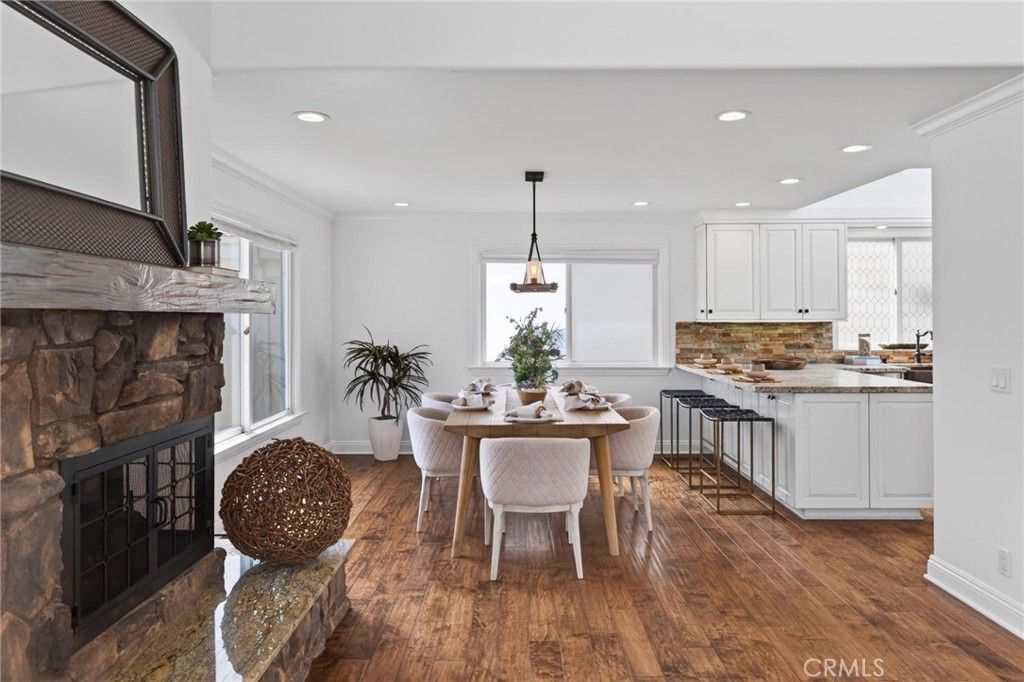 Image 4 of property listing at 818 N Juanita B, Redondo Beach, CA 90277