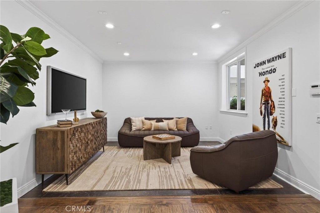 Image 45 of property listing at 818 N Juanita B, Redondo Beach, CA 90277