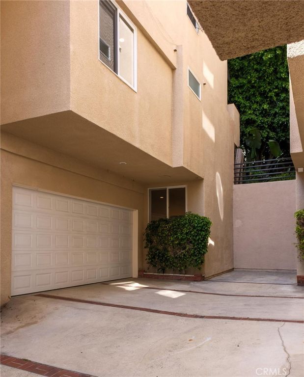 Image 48 of property listing at 818 N Juanita B, Redondo Beach, CA 90277