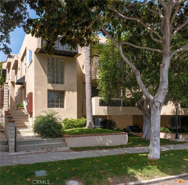 Image 51 of property listing at 818 N Juanita B, Redondo Beach, CA 90277