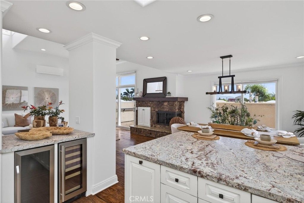 Image 9 of property listing at 818 N Juanita B, Redondo Beach, CA 90277