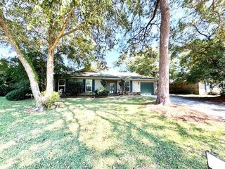 29 Rivers Bend Drive, Savannah, GA 31406