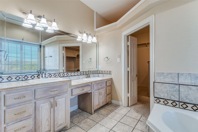 2436 Clear Creek Court, Cedar Hill, TX 75104