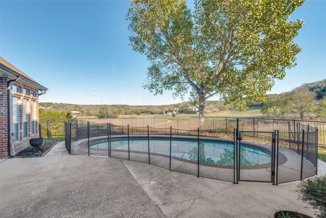 2436 Clear Creek Court, Cedar Hill, TX 75104
