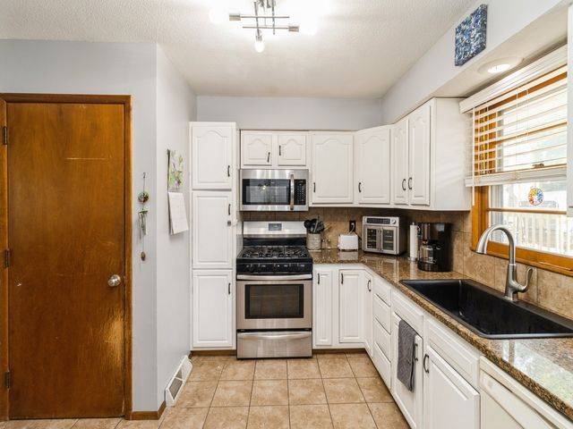 204 E Philip Street, Des Moines, IA 50315