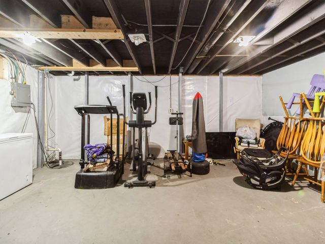 204 E Philip Street, Des Moines, IA 50315