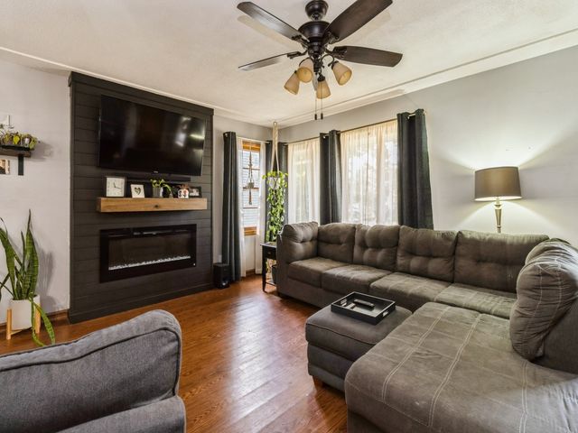 204 E Philip Street, Des Moines, IA 50315