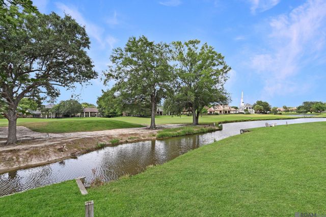 19371 Garden Lake Ct, Saint George, LA 70809