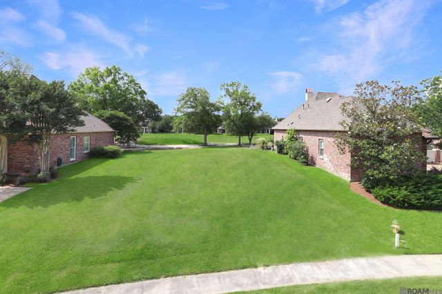 19371 Garden Lake Ct, Saint George, LA 70809