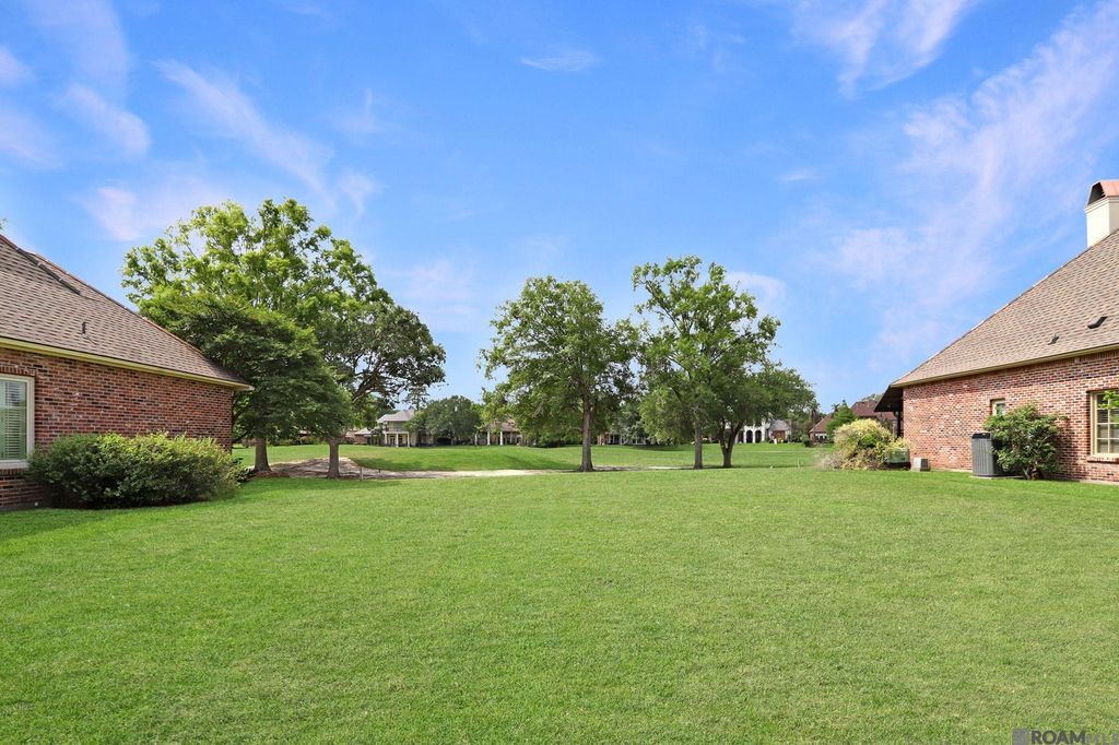 19371 Garden Lake Ct, Saint George, LA 70809