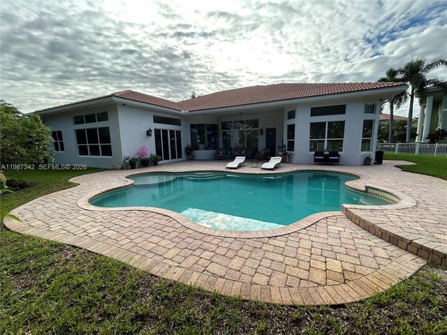 4723 SW 195th Way, Miramar, FL 33029