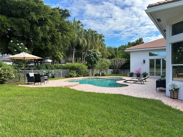 4723 SW 195th Way, Miramar, FL 33029