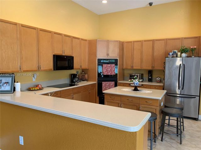 4723 SW 195th Way, Miramar, FL 33029