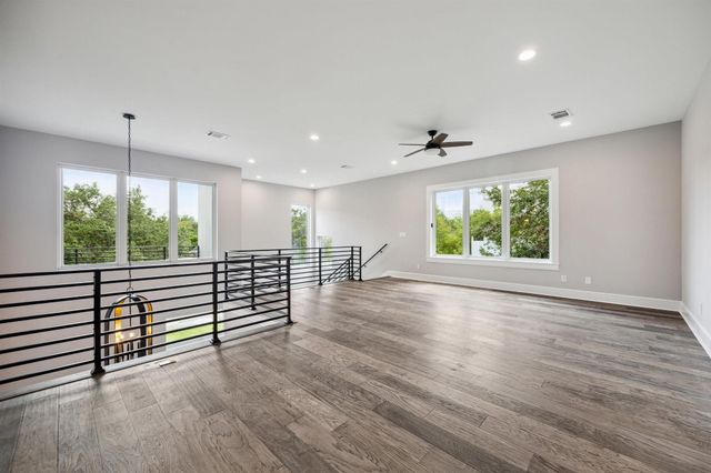 2065 Southgate Boulevard, Houston, TX 77030