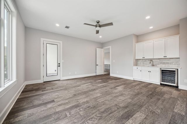 2065 Southgate Boulevard, Houston, TX 77030