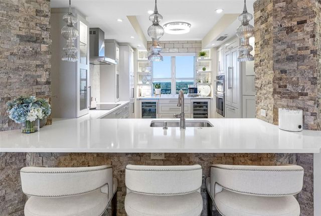 5823 BOWEN DANIEL DRIVE 1004, Tampa, FL 33616