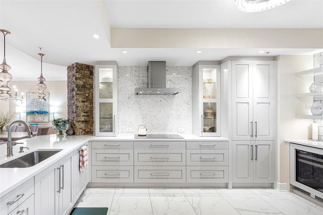 5823 BOWEN DANIEL DRIVE 1004, Tampa, FL 33616