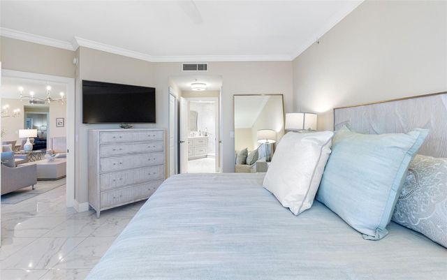 5823 BOWEN DANIEL DRIVE 1004, Tampa, FL 33616