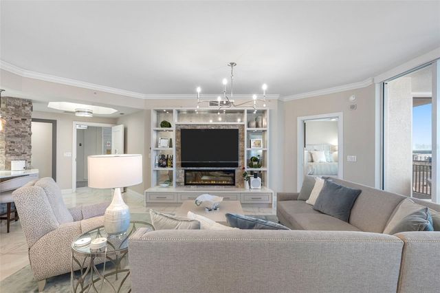 5823 BOWEN DANIEL DRIVE 1004, Tampa, FL 33616