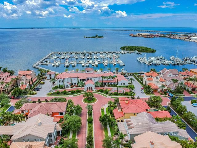 5823 BOWEN DANIEL DRIVE 1004, Tampa, FL 33616