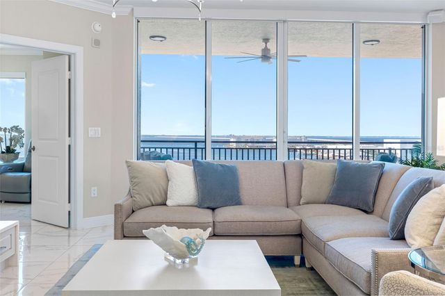 5823 BOWEN DANIEL DRIVE 1004, Tampa, FL 33616