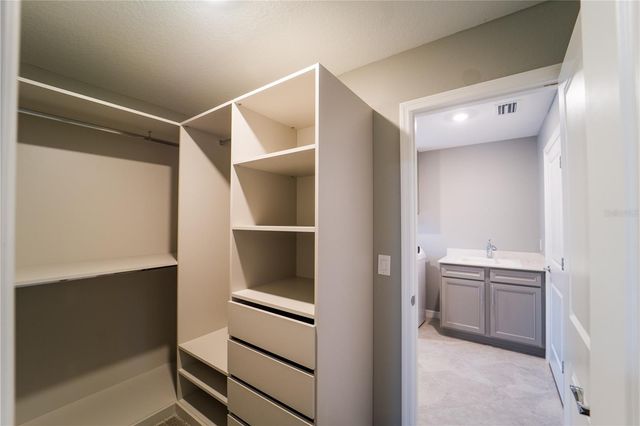 8368 FENTON STREET, Orlando, FL 32836