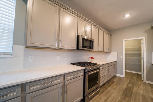 8368 FENTON STREET, Orlando, FL 32836