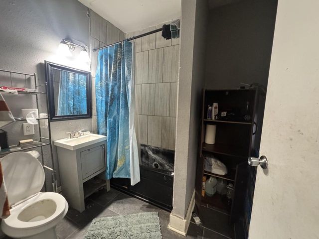 2513 N 44th STREET, Milwaukee, WI 53210