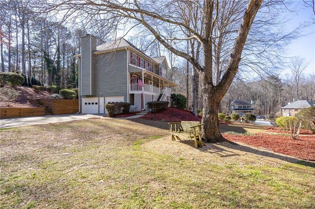 4844 Ridgewood Creek Drive, Acworth, GA 30102