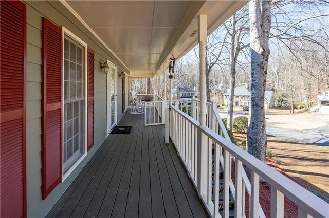 4844 Ridgewood Creek Drive, Acworth, GA 30102